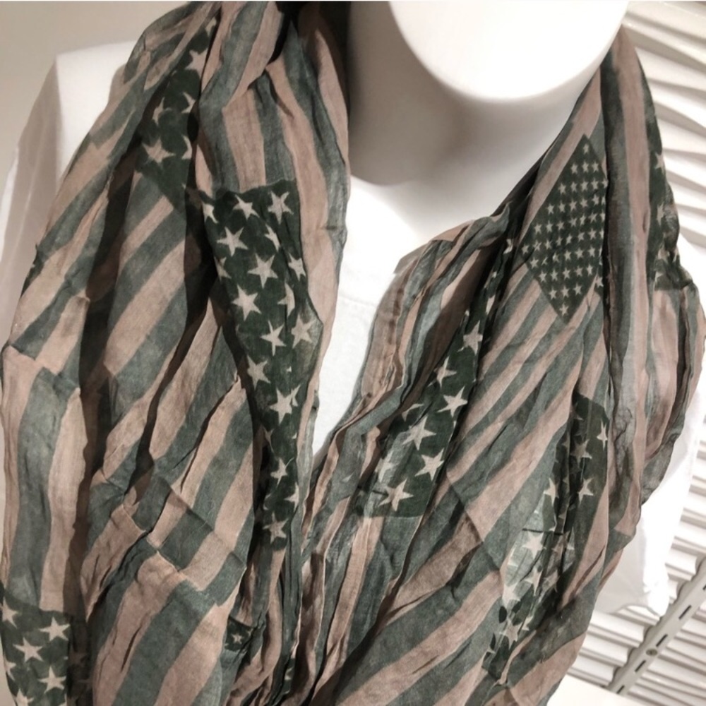 💜 NEW! Green & Tan American Flag infinity scarf! - Picture 6 of 6